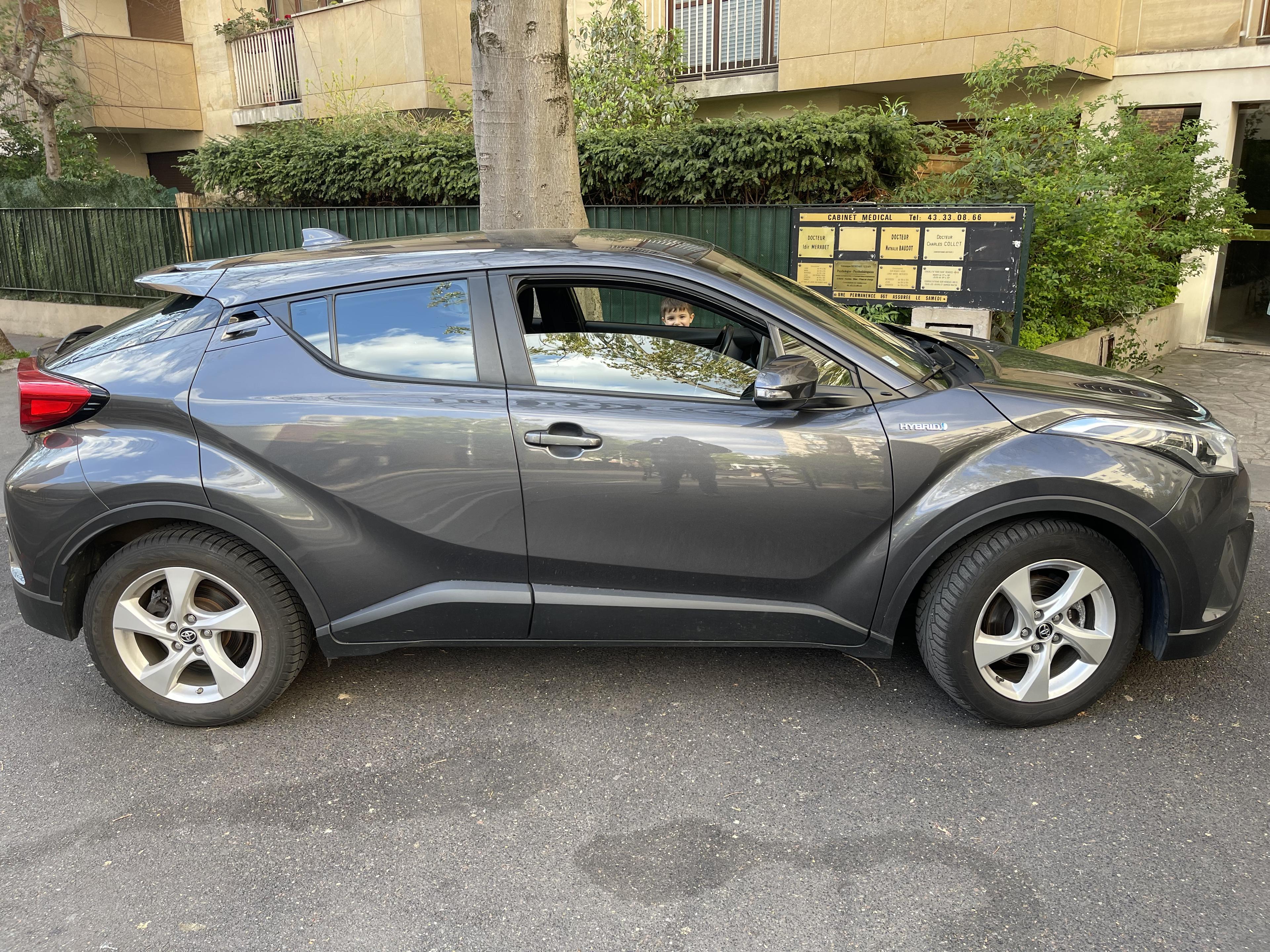 Toyota C-HR Hybrid — flotte GNM Transports