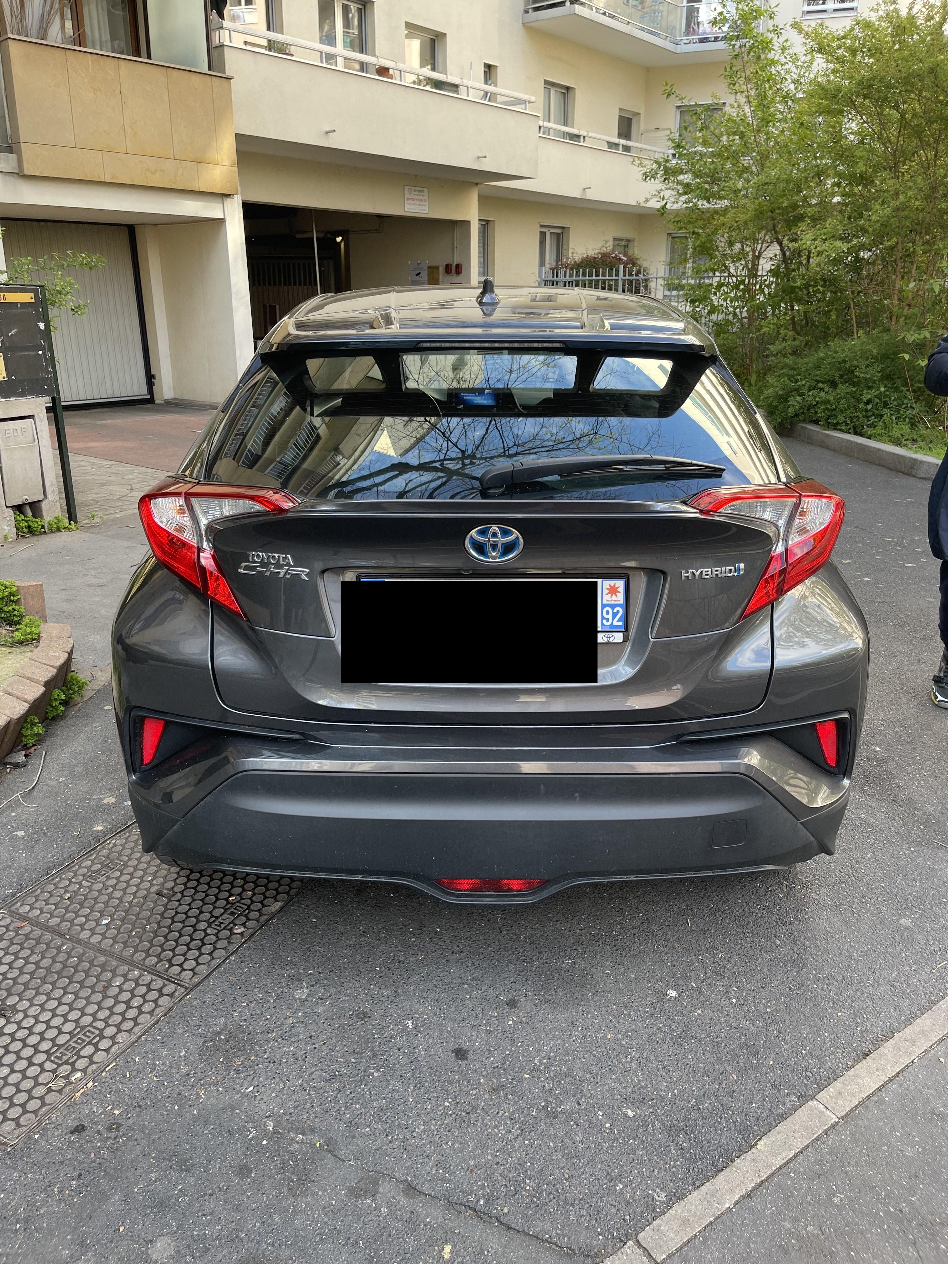 Toyota C-HR Hybrid miniature 2