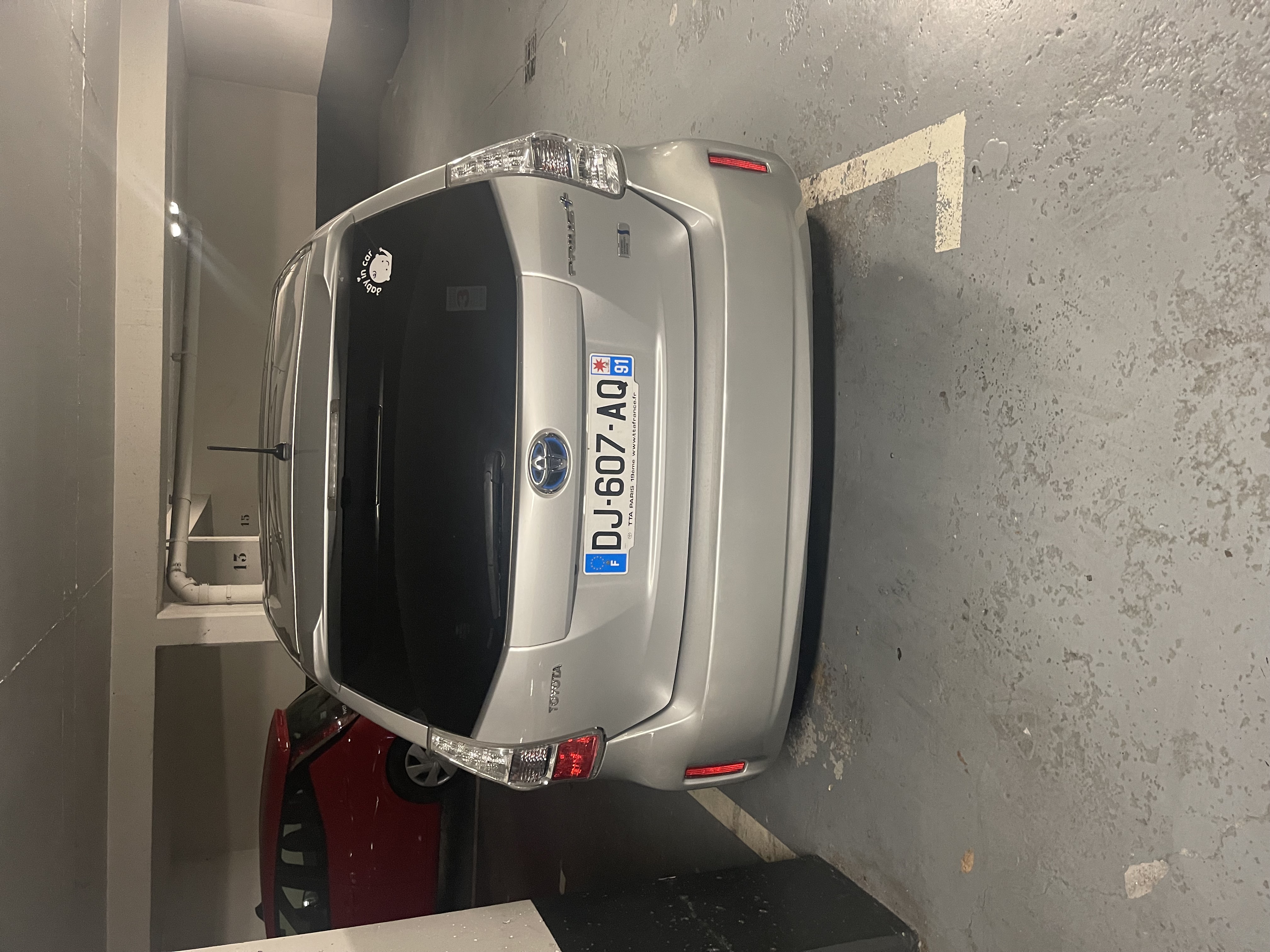 Toyota Prius+ miniature 3